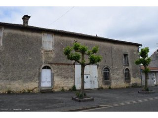 Town Centre House To Renovate With..