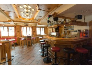 Well Established ***bistro & Bar *** In..