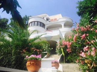 OPATIJA - STAN U PRIZEMLJU + APARTMAN, ROH BAU