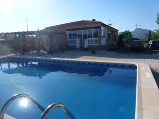 Nice villa in the Hondon valley with..