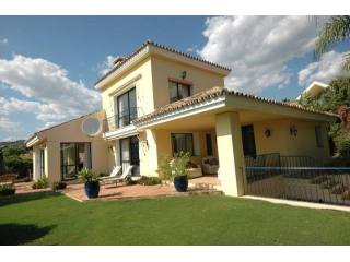 VILLA FOR SALE NUEVA ANDALUCIA