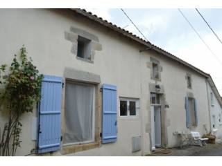 Country property 5 minutes walk to..
