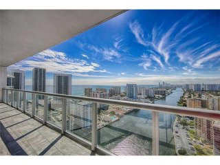 2 bedroom Flat For Sale: 2600 E..