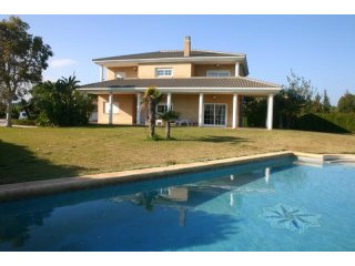 5 Bedrooms - Villa - For Sale