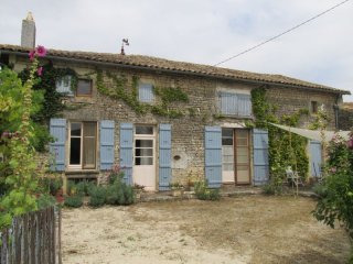 Village Stone House With Courtyard