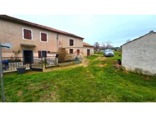 Rovinj, kuća + 2 pomoćna objekta na 4800 m2 okućnice