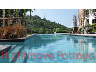 2 Bedroom Condo for sale in Pattaya -..