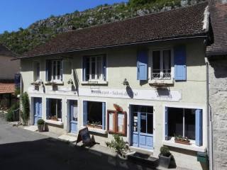 Successful Restaurant With Apartments..