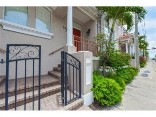 2 bedroom Town House For Sale: 1257..