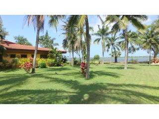 Beautiful lakefront resort for private..