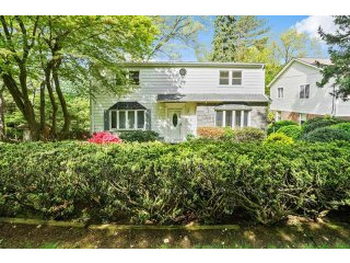 4 bedroom House For Sale: 14 Powderhorn..