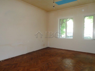 Two-bedroom apartment in the top center..