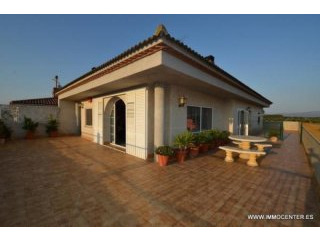 ALT EMPORDA: Beautiful property with 3..