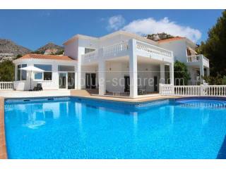 Modern 5 bedroom Villa in Altea