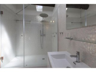 Spacious Loft In Duplex With A..