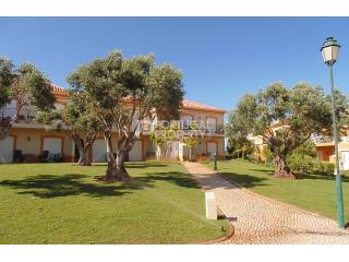 Stylish 2 Bedroom Apartment with Great..