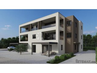 POREČ- Stan na 1.katu na TOP lokaciji