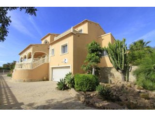 4 Bedrooms - Villa - Alicante - For Sale