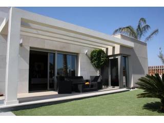 2 bedroom Villa For Sale: Detached..