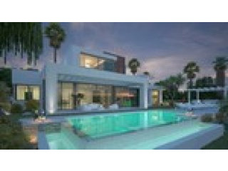 6 Bedrooms - Villa - Malaga - For Sale