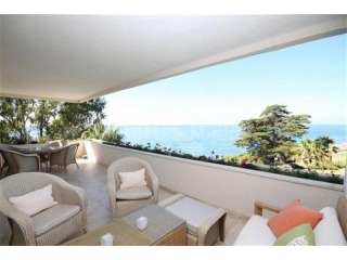 Apartment For Sale In New Golden Mile..