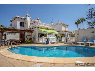 Beautiful Mediterranean style villa in La Zenia, Orihuela..