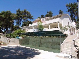 Mali Lošinj, samostojeća kuća sa šest apartmana