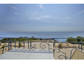 1 bedroom Flat For Sale: 06190..