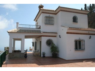 3 bedroom, 2 bathroom Villa, (build 120..
