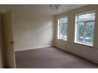 2 Bed Flat/Apartment To Let
