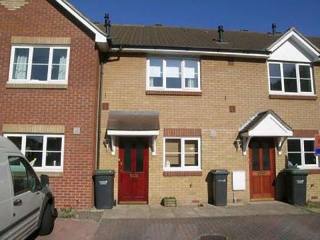 Unfurnished 2 bedroom Property For..