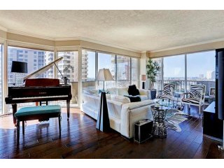 2 bedroom Flat For Sale: 3350 Mccue..