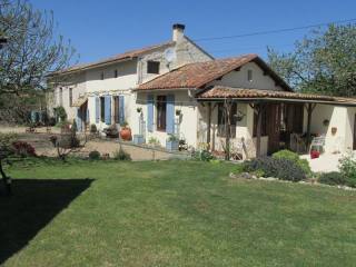 Pretty Stone House With Heated Swimming..