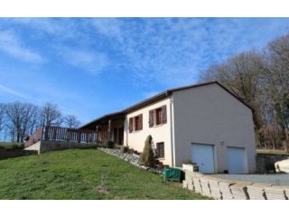 Villa With Above Ground Swimming Pool..