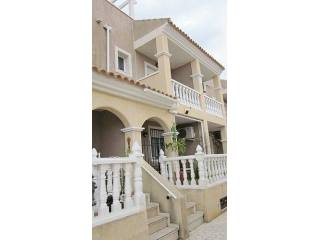 TOWNHOUSE WITH UNDERBUILD
