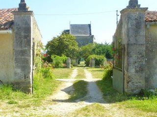 Chateau With Large Stone Outbuildings..
