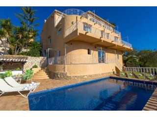 5 Bedrooms - Villa - Alicante - For Sale