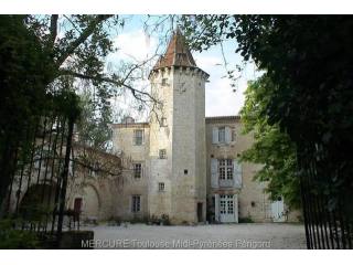 Castle For Sale: 32000 GERS