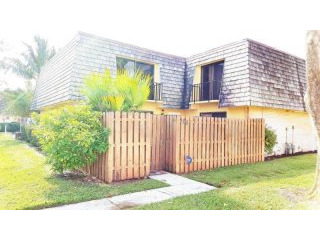20 Lake Arbor Dr, Palm Springs, FL -..