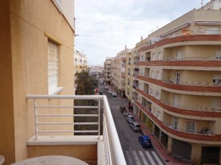 Apartamento de 2 dormitorios en 3º planta con ascensor y..
