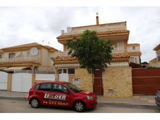 Semi-Detached for sale 159.950 €..