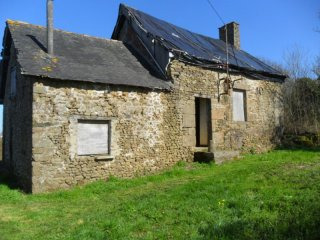 House to Renovate in Countryside