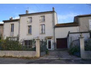 House With Gite, Garden And Pool