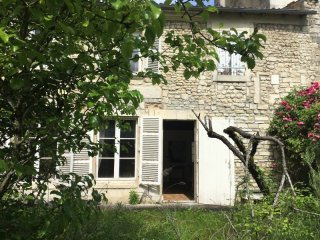 2 Bedrooms - Stone House -..