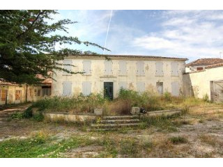 Former Farmhouse For Complete Renovation