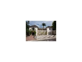 8 bedroom House For Sale: 35 Tamarind..