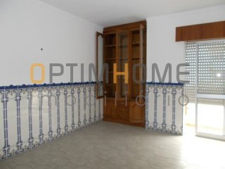 3 Bedrooms Flat For Sale - Santarem