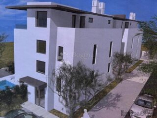 PRODAJE SE DVOETAŽNI STAN PENTHOUSE SA KROVNOM TERASOM VRSI