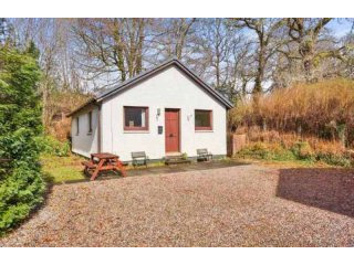 2 bedroom, Detached Bungalow house for..