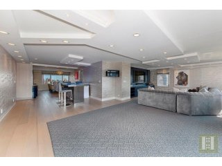 3 bedroom Apartment For Sale: 303 EAST..
